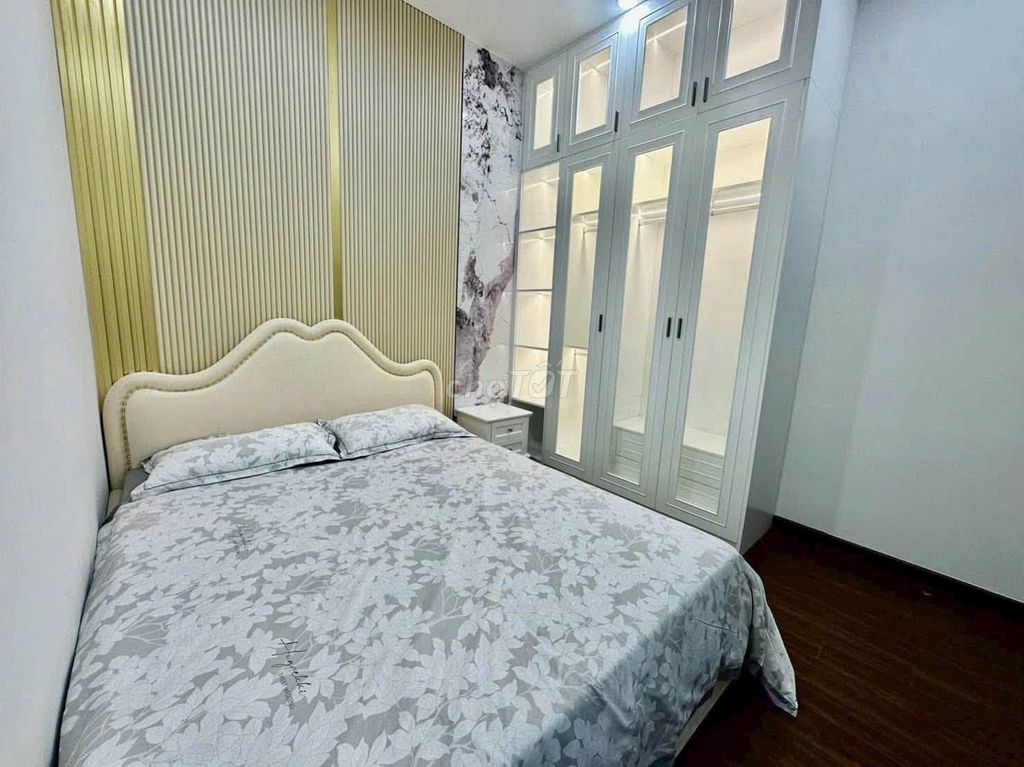 Rent the Masteri apartment. Two bedrooms full of luxry.