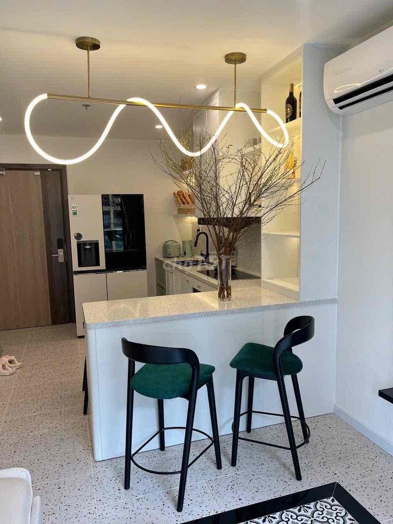 We'll rent out the Vinhomes Grand Park bedroom.