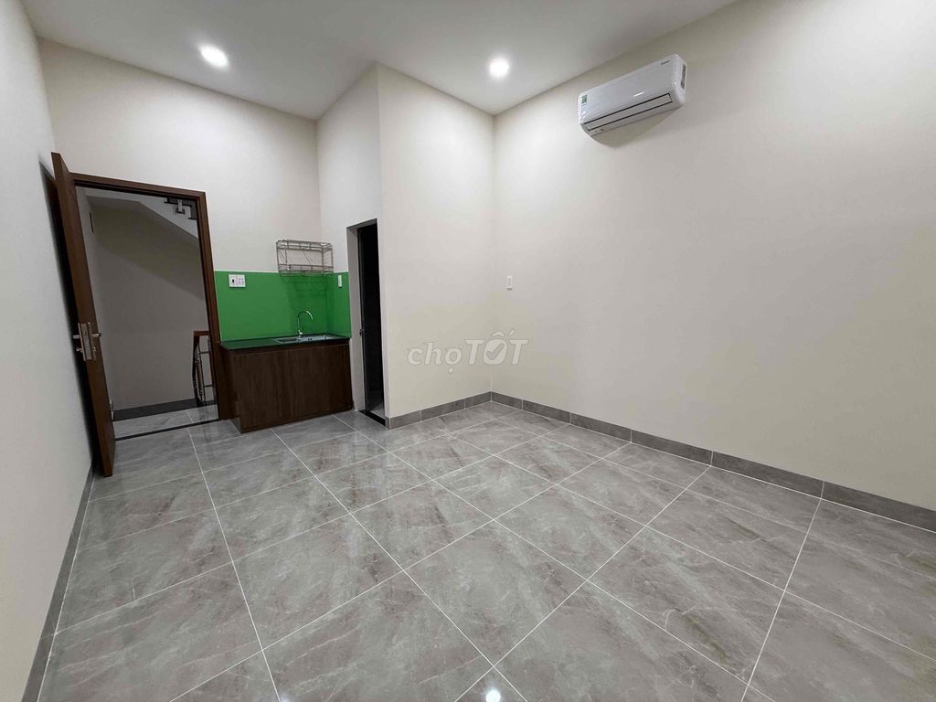 Private balcony studio - full comfort - cheap zá