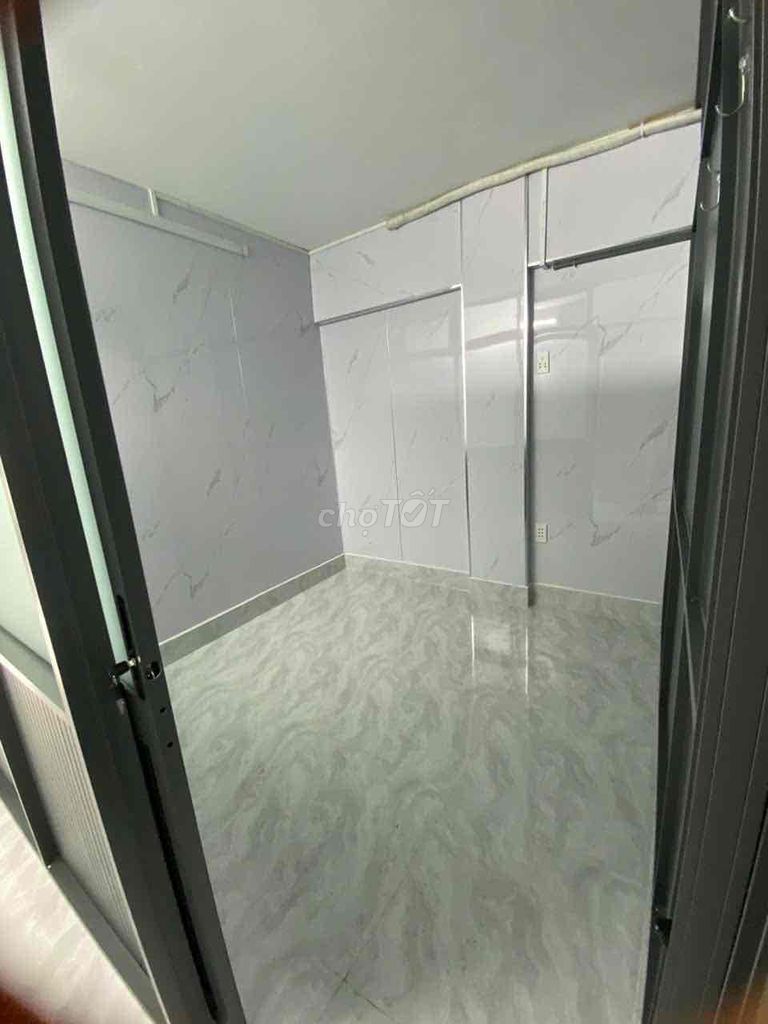 To rent the Royal Wu House 1025 Gardens