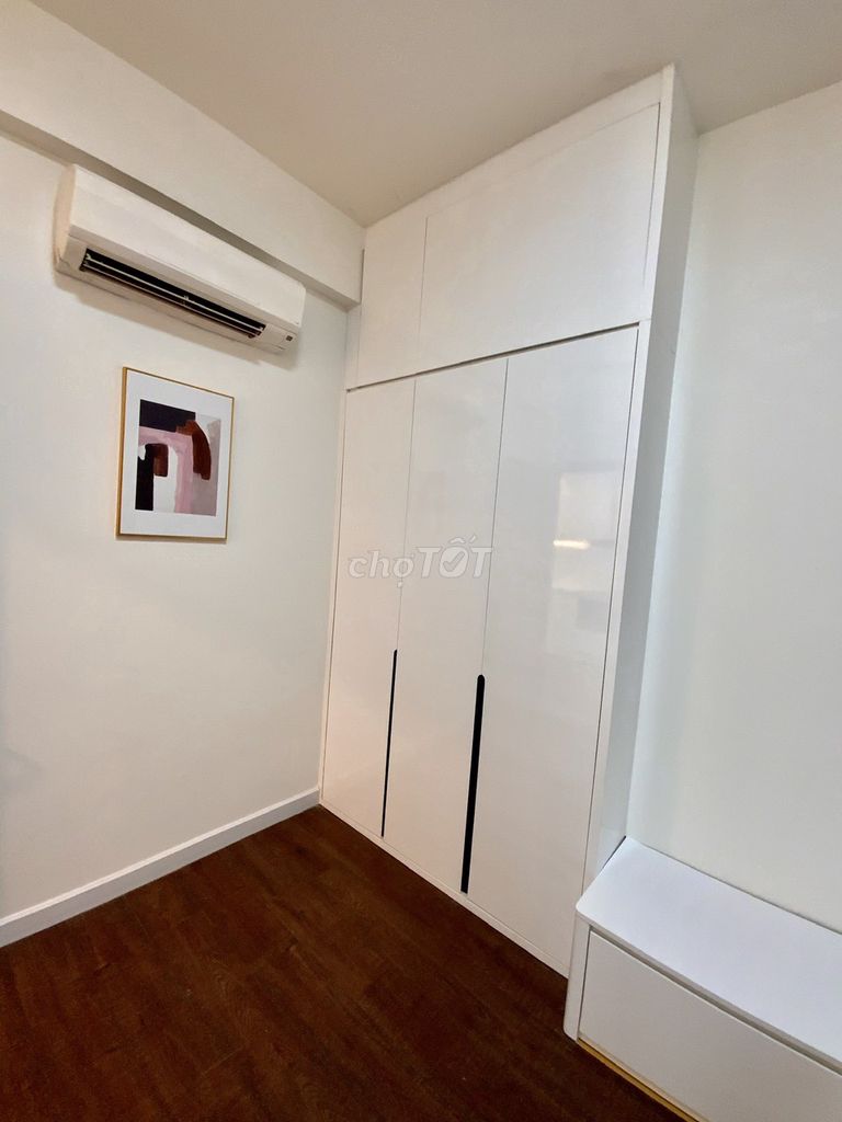 Rent two bedrooms full of furniture, just carry a suitcase in Centana Thiem District 2.