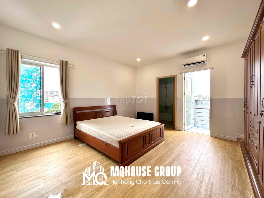 One bedroom, 60 meters, balcony, elevator, private laundry, Ha-ha-ha-ha.