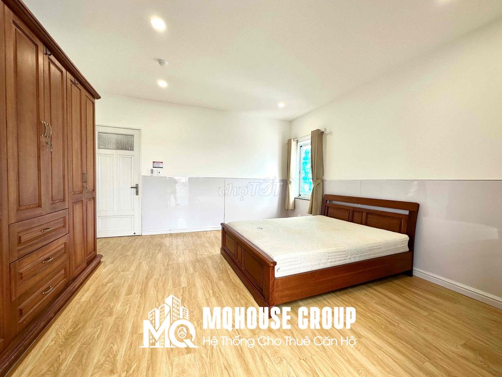 One bedroom, 60 meters, balcony, elevator, private laundry, Ha-ha-ha-ha.