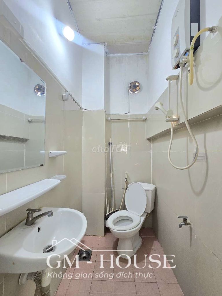 Rent the apartment 35 meters, full interior, Nguyễn Văn Thương.