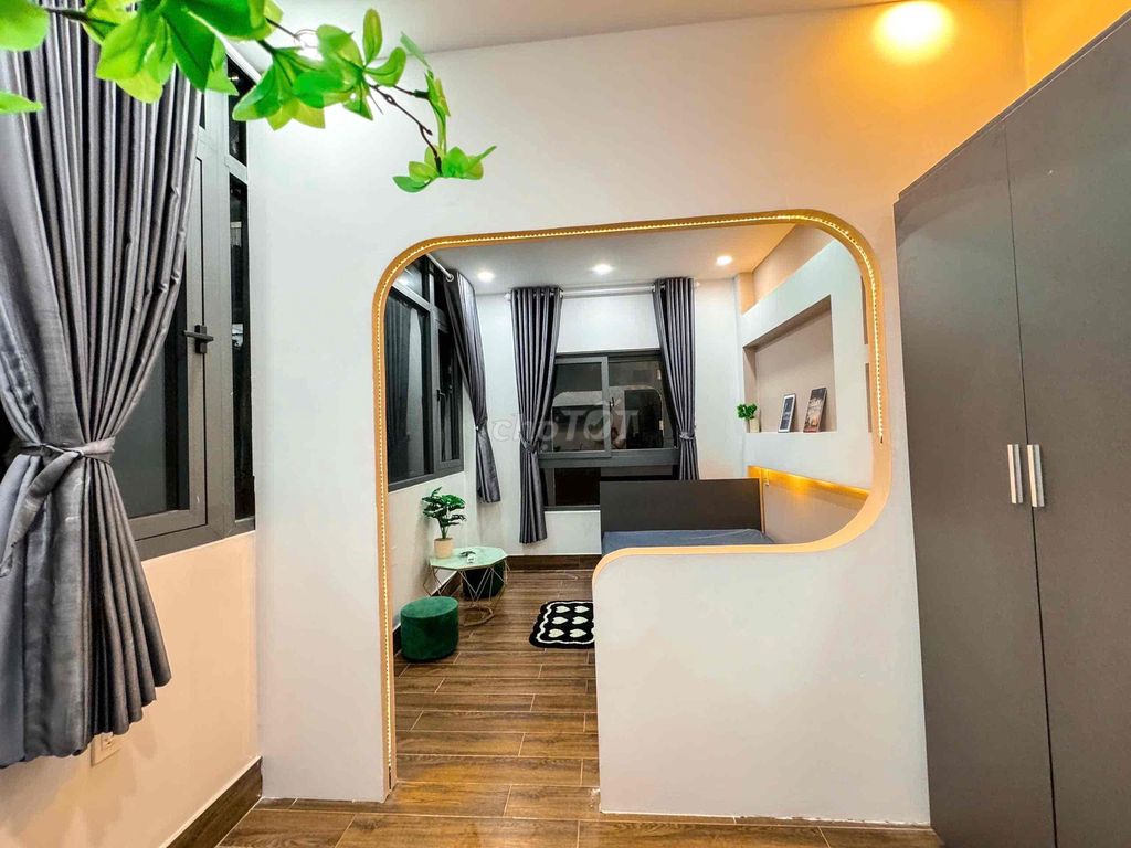 apartment 1 bedroom 35 M2 right in August -- near the capital, at an extremely convenient position!