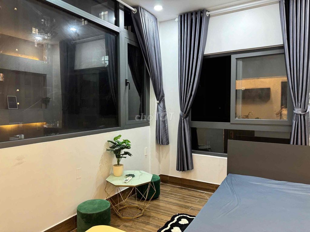 apartment 1 bedroom 35 M2 right in August -- near the capital, at an extremely convenient position!