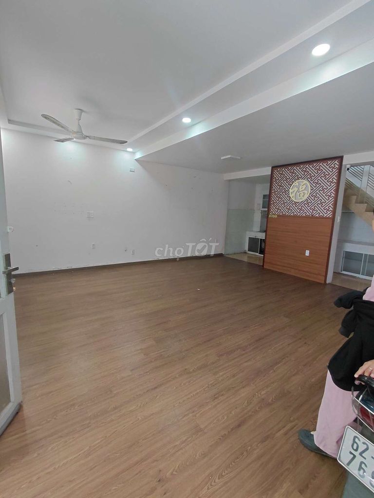 Rent Tây Thạnh ground floor 86 M, 3 bedroom 2 vc nice