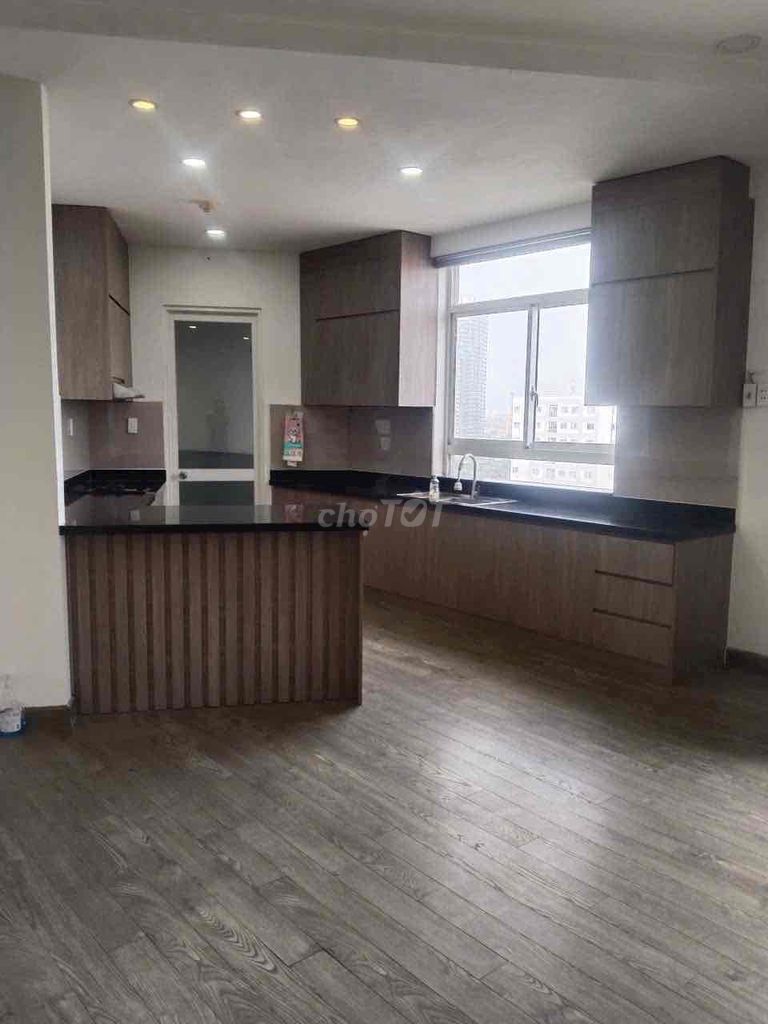 Rent the Jade City de 7- 133 m-3 bedroom plus 2 toilets. New house.