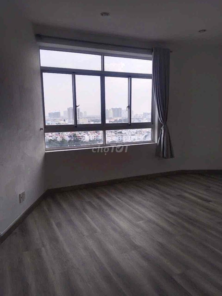 Rent the Jade City de 7- 133 m-3 bedroom plus 2 toilets. New house.
