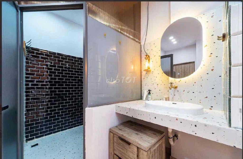 High-class apartment, high-end paint. - Golden location in the center of District 3.
