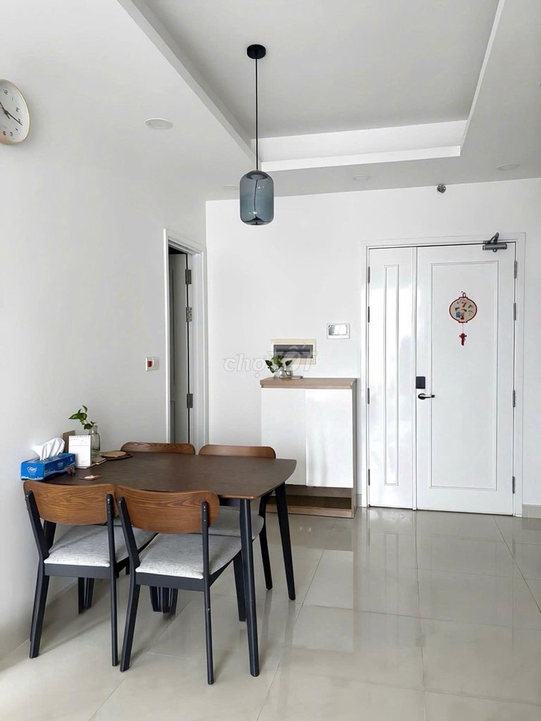 Rent Central Plaza - 73 meters, 2 bedrooms, 2 toilets, full interiors cost 14 million a month.