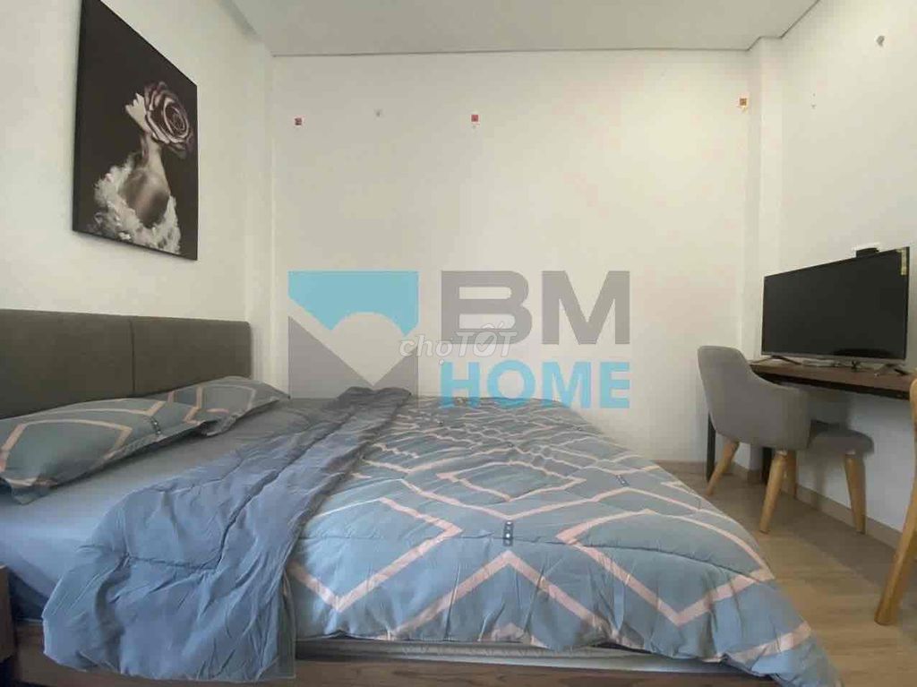 Rent an apartment full Nguyễn Trãi interior, District 1.