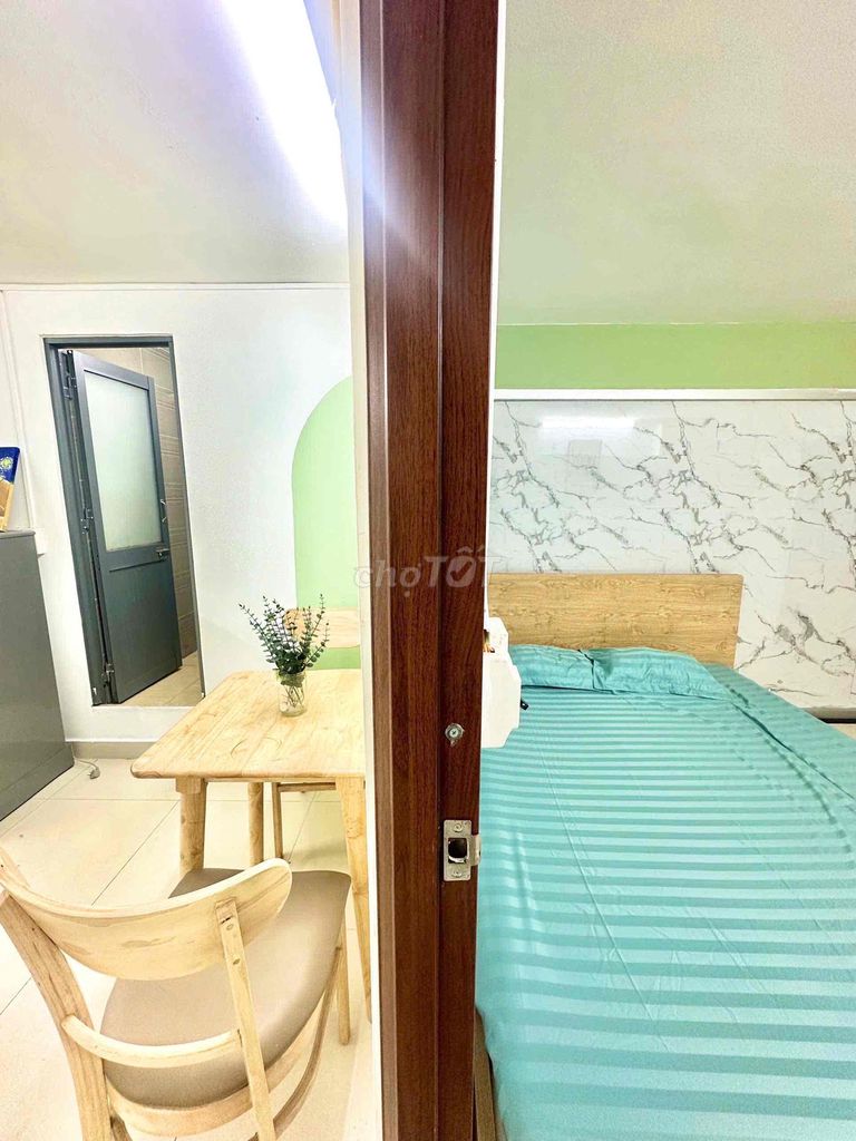 A wide, wide kitchen bedroom near ueh and encyclopedia