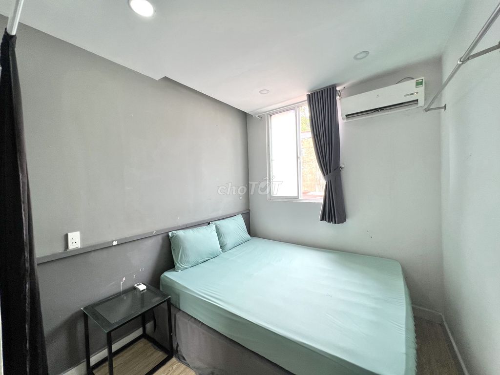 Two bedrooms, dry cleaners, six republics, bv from the top.