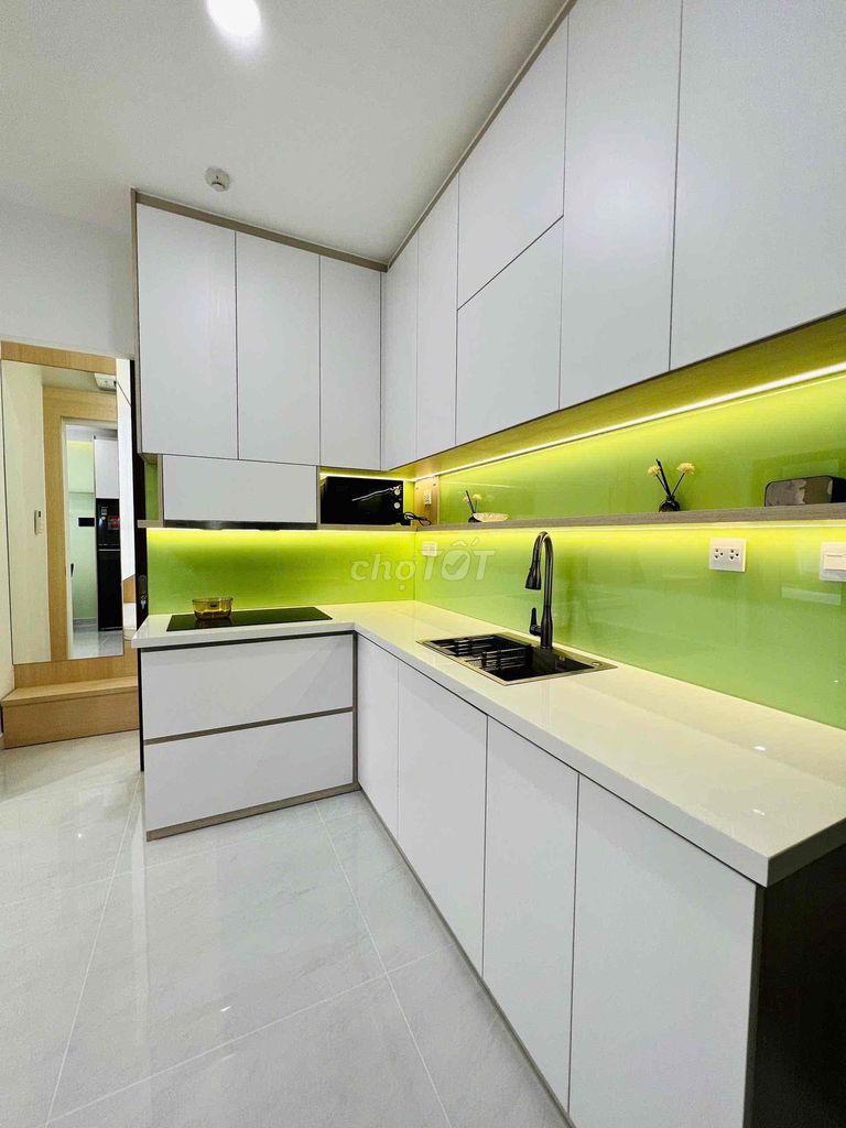 54 meters2, two bedrooms. A toilet.
