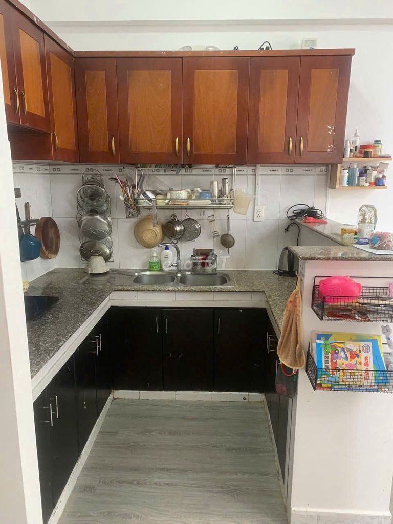 Trường Sa building, District 3: 1 sleeping p, 50 meters 2 air conditioning, 6 million