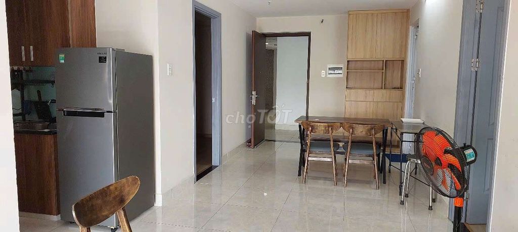 Three bedrooms, two toilets, a full interior of the second district, cheap, swimming pool.