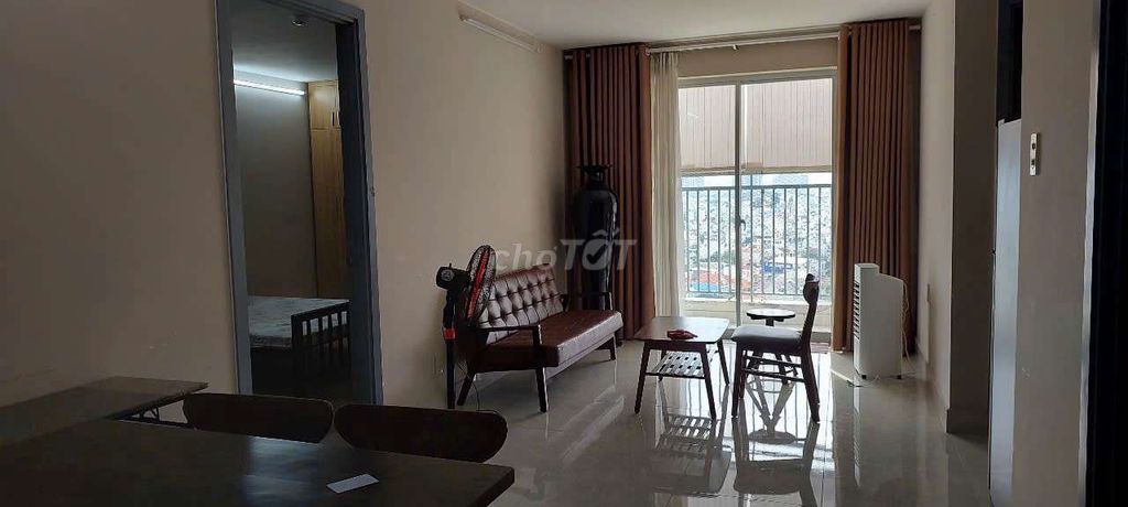 Three bedrooms, two toilets, a full interior of the second district, cheap, swimming pool.