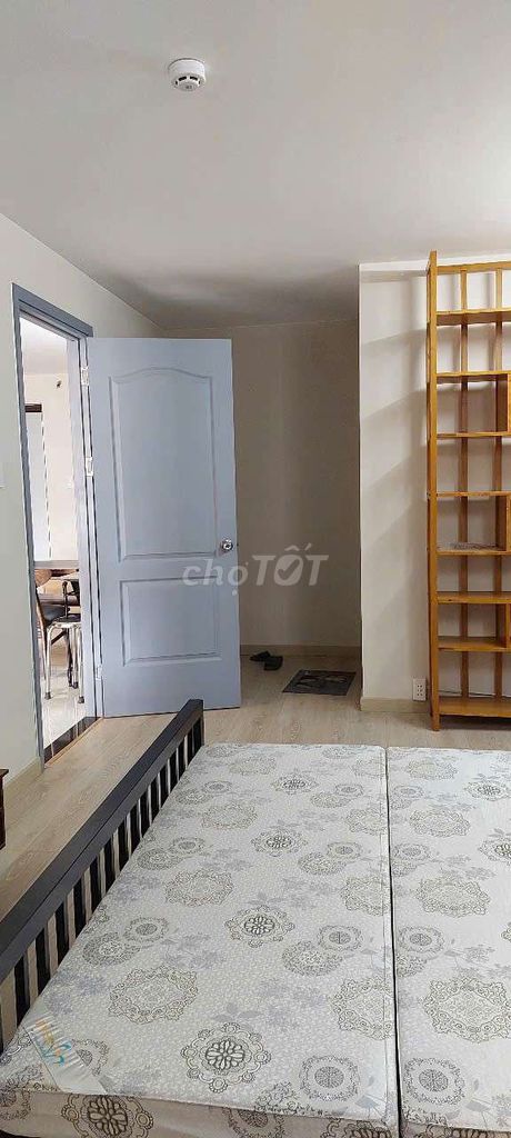 Three bedrooms, two toilets, a full interior of the second district, cheap, swimming pool.