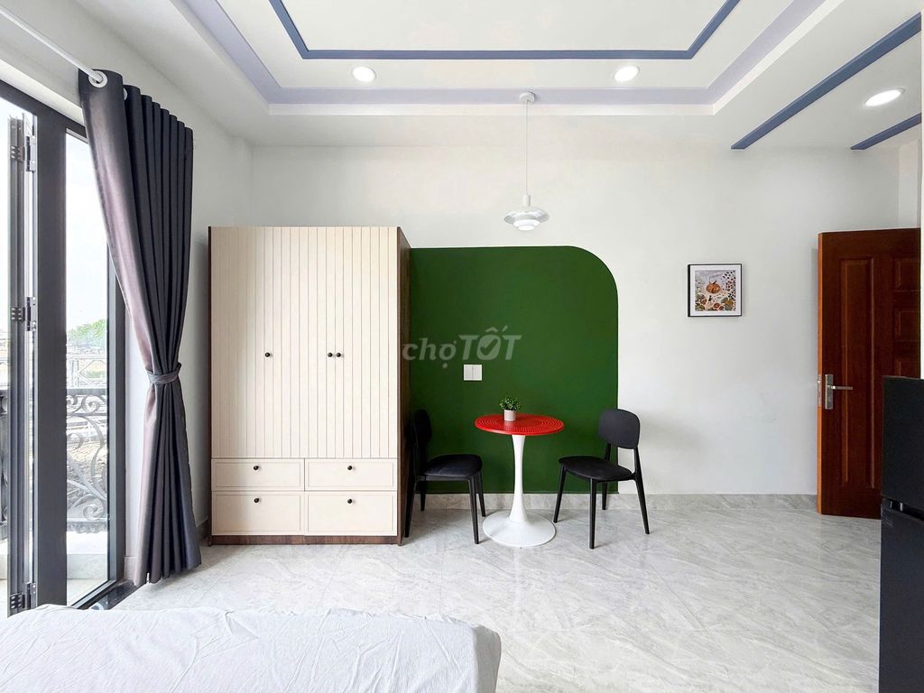 The cool, fresh-and-salt balcony studio -- close to art art pvt