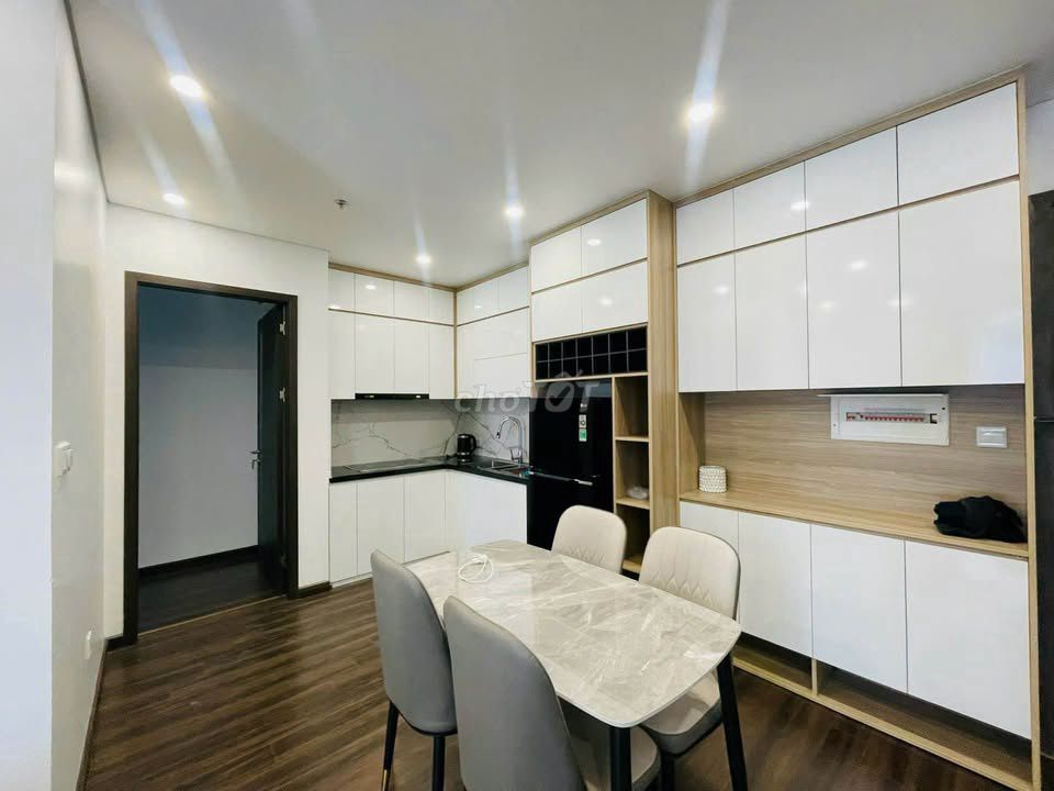 The Plaza Republic building rents two bedrooms renting 14 million a month.
