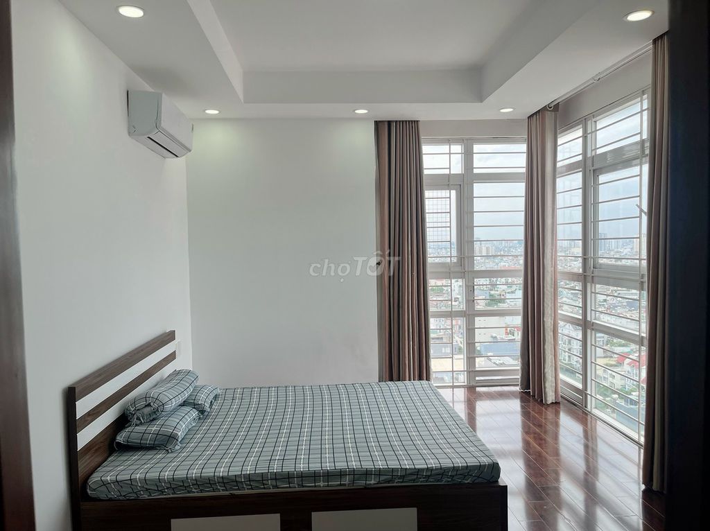 Rent Cộng Hòa Plaza-- 100 M2 3 bedrooms high view nice new home