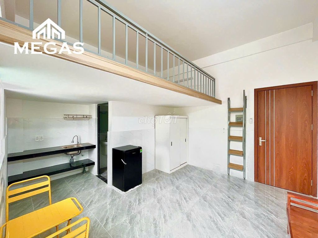 rent apartment full interior - sky window right over there - gloryome