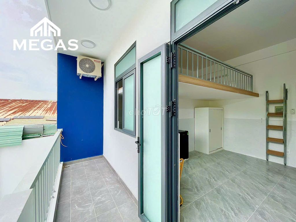 rent apartment full interior - sky window right over there - gloryome
