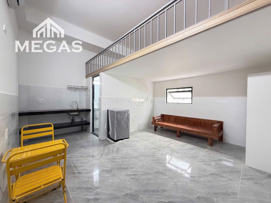 rent apartment full interior - sky window right over there - gloryome