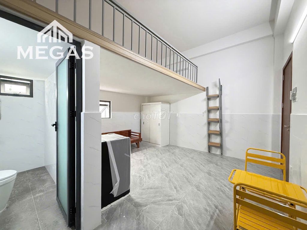 rent apartment full interior - sky window right over there - gloryome