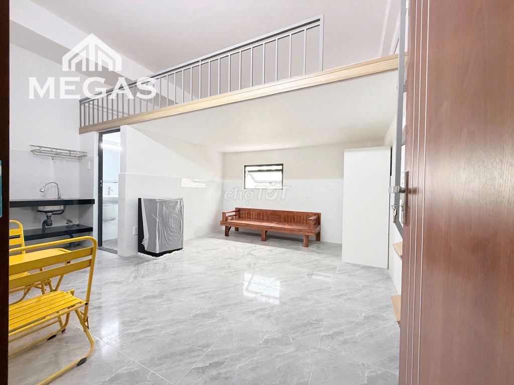 rent apartment full interior - sky window right over there - gloryome