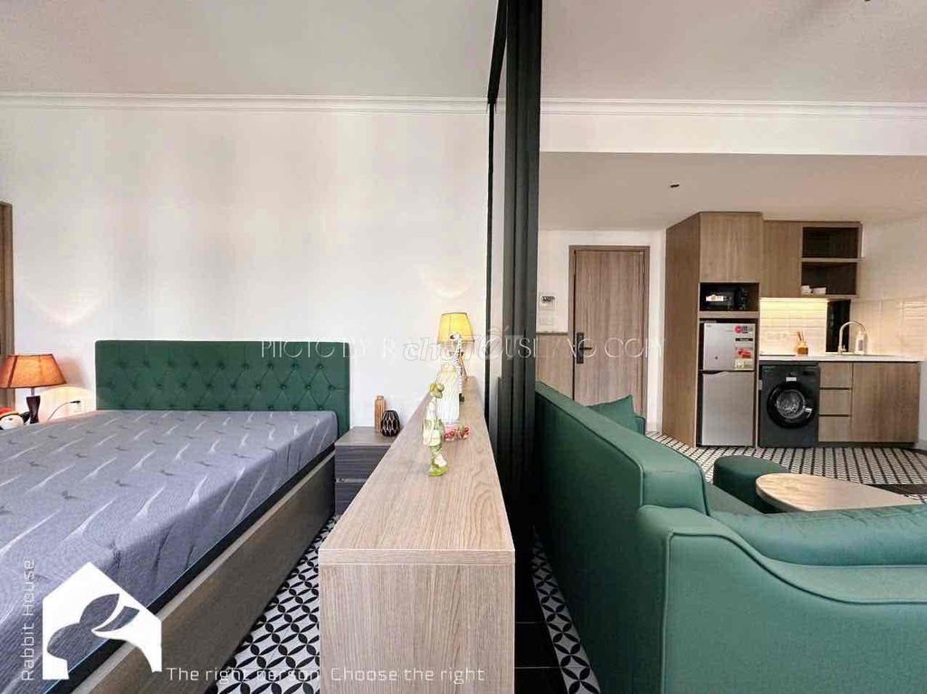 The 1st Bedroom Full 7xry, Võ Thị Sáu.