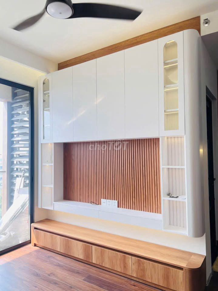 Rent Akari City 78 m2 bedroom 2 full-size pink window