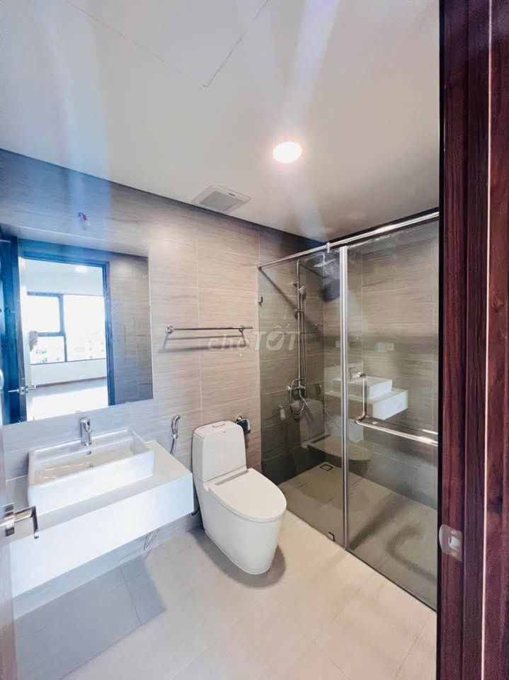 Rent Akari City 78 m2 bedroom 2 full-size pink window