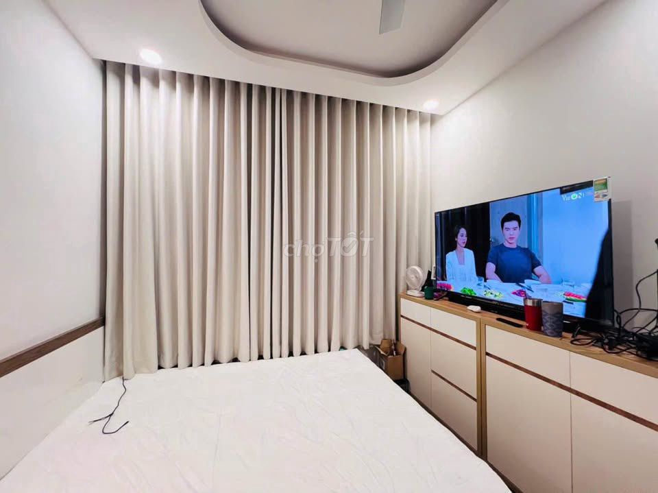 Rent Akari City 78 m2 bedroom 2 full-size pink window
