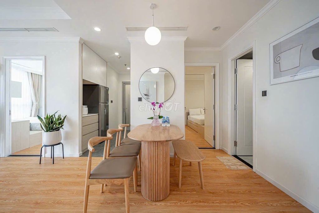 Hire three beautiful interior rooms.