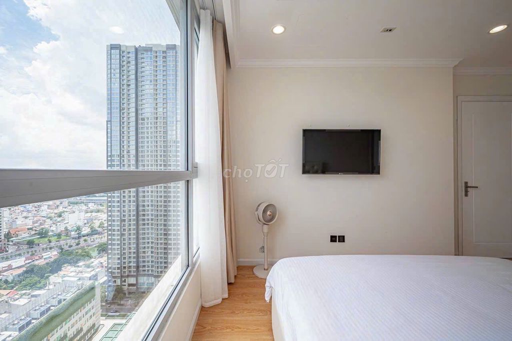 Hire three beautiful interior rooms.