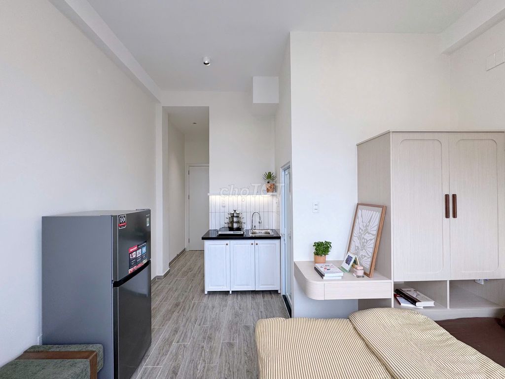 apartment full comfortable with balcony right front Phan Anh