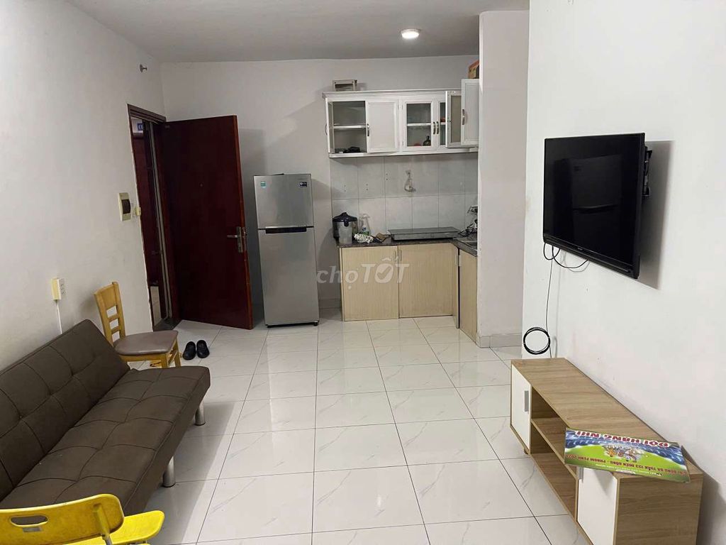 Rent Sen Hong's apartment, block C, 6.5 million/2 bedrooms, 2 toilets per52 meters full of furniture