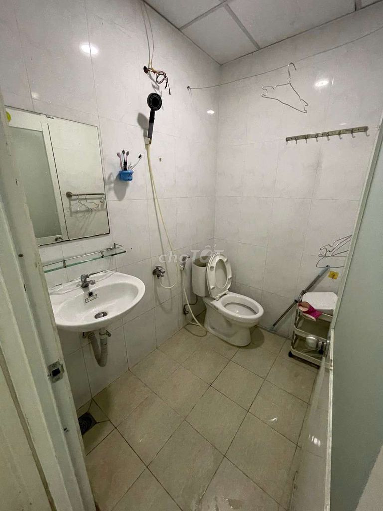 Rent Sen Hong's apartment, block C, 6.5 million/2 bedrooms, 2 toilets per52 meters full of furniture