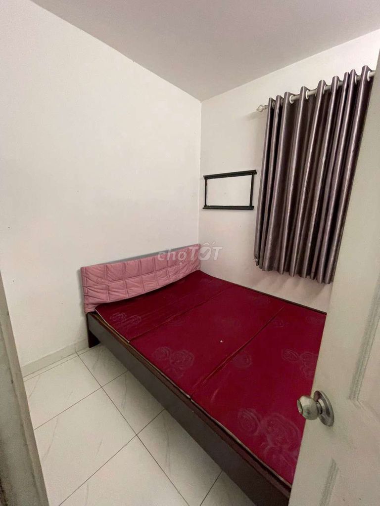 Rent Sen Hong's apartment, block C, 6.5 million/2 bedrooms, 2 toilets per52 meters full of furniture