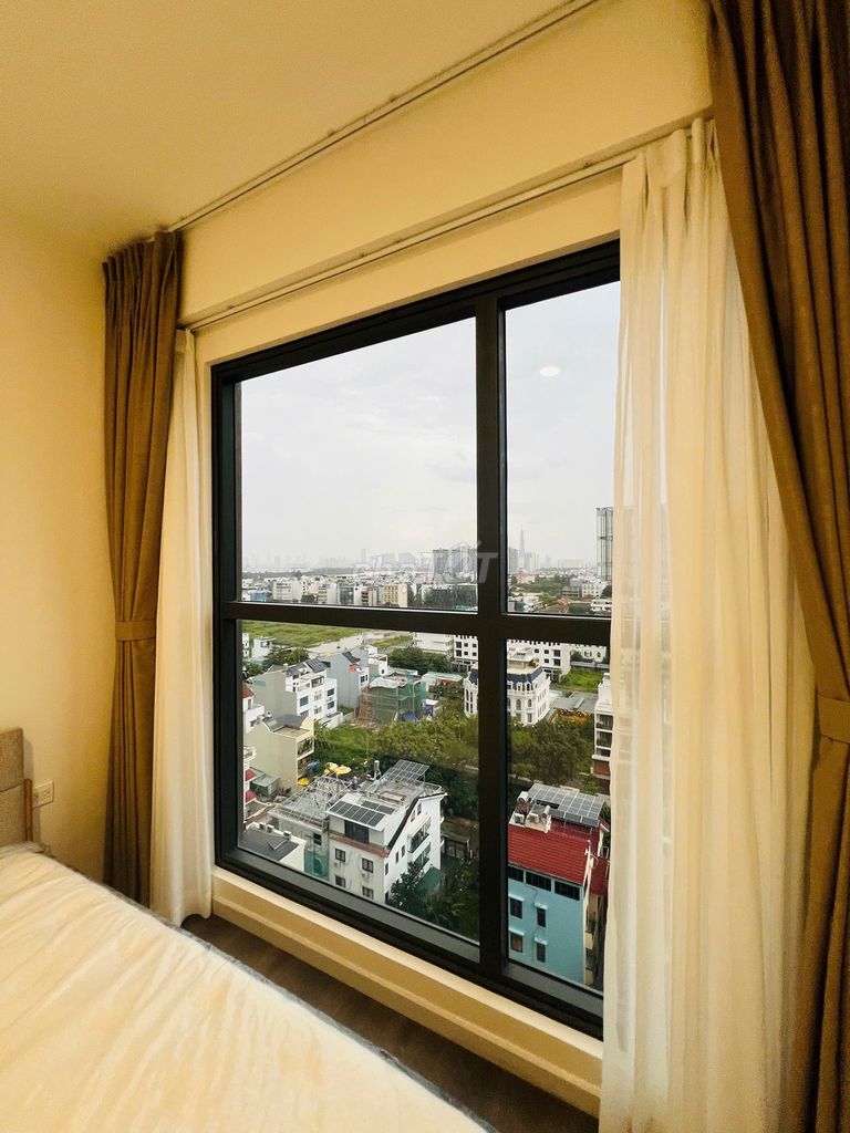 Rent two bedrooms. High-rise view. 20 million, clear.