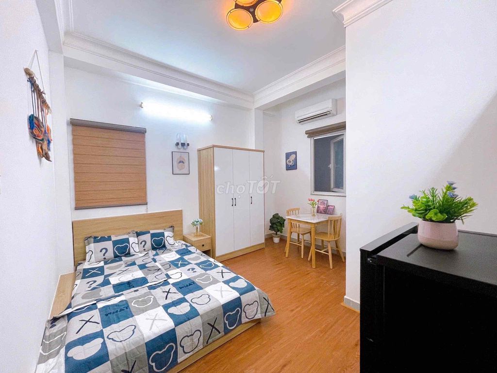 The full studio room is available - near the shower - 11th District, University vhu