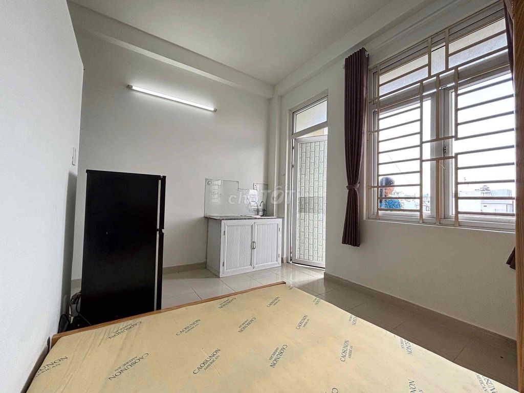 0-4-0.00 balcony studios. Full interior furniture at the heart of District 7