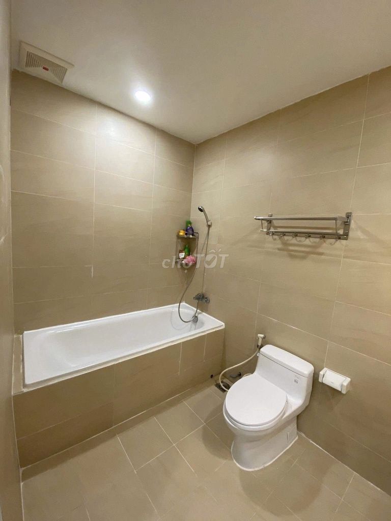 Rent two Sunny Plaza bedrooms - full interior