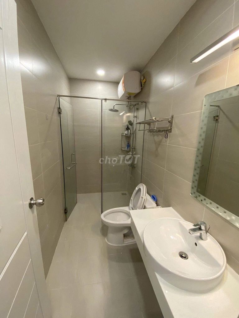 Rent two Sunny Plaza bedrooms - full interior