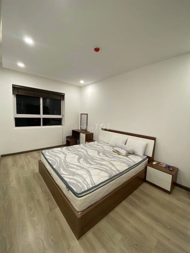 Rent two Sunny Plaza bedrooms - full interior