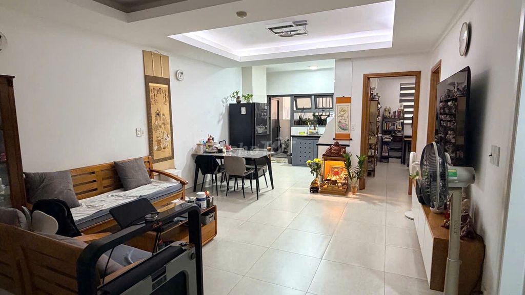 Rent apartment H2 Hoàng Diệu District 4, 2 bedrooms, price: 15 million a month.