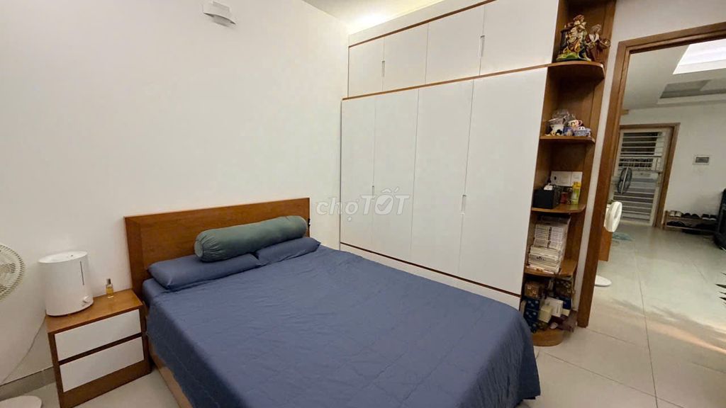Rent apartment H2 Hoàng Diệu District 4, 2 bedrooms, price: 15 million a month.