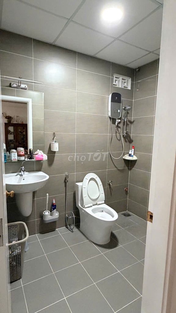 Rent apartment H2 Hoàng Diệu District 4, 2 bedrooms, price: 15 million a month.